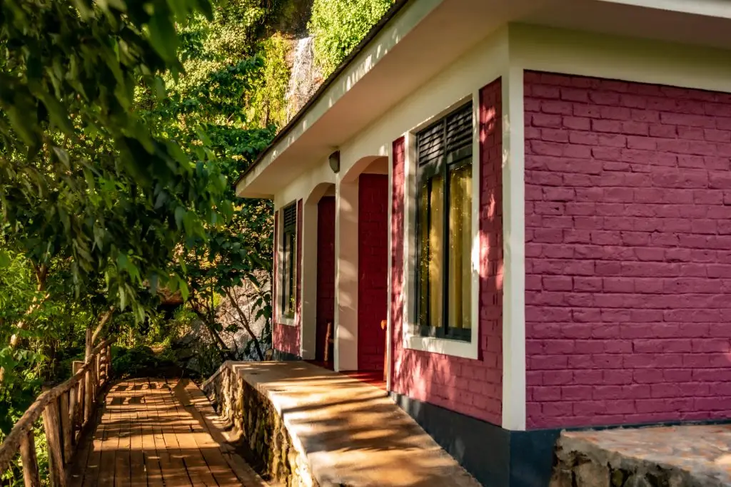 Mise Cave lodge. a unique cave-style accommodation at Mise Cave Lodge in Sipi Falls